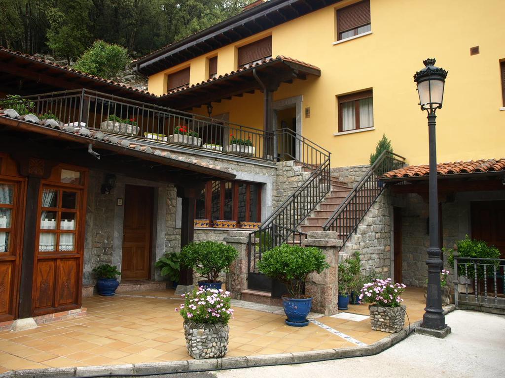 Hotel La Molinuca Alles Exterior photo