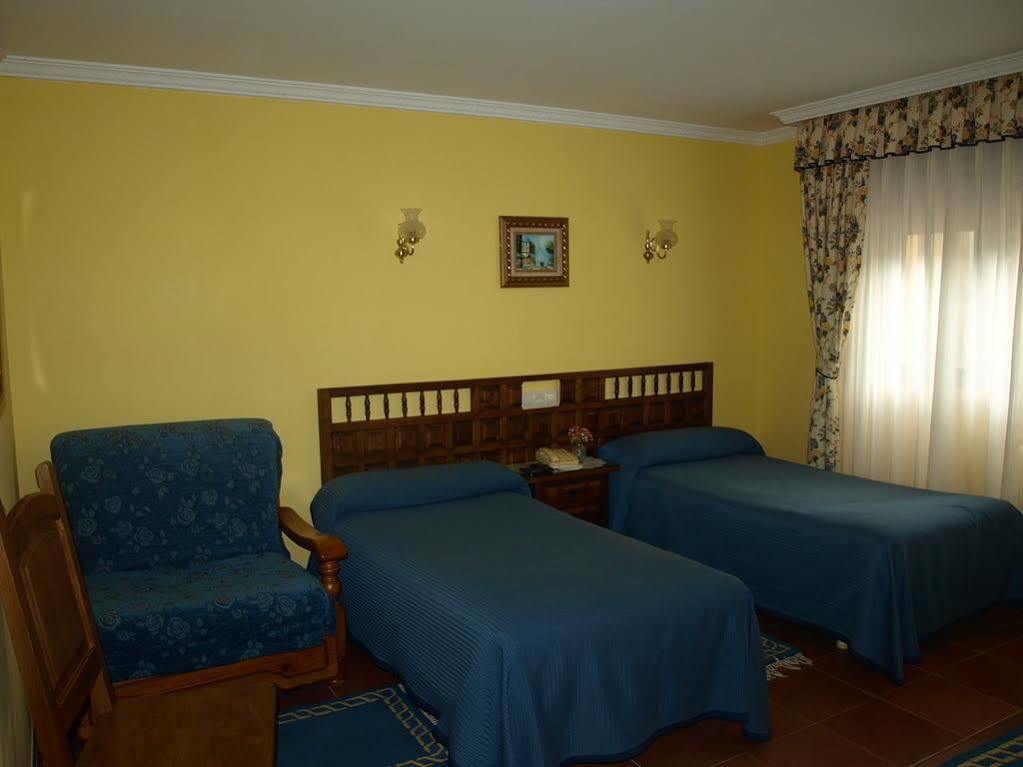 Hotel La Molinuca Alles Exterior photo